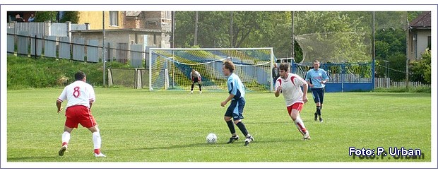 Z futbalového zápasu posledného kola II. triedy majstrovstva okresu v ročníku 2008/2009 Honce - Rožňavské Bystré 9:1 (3:0). Foto: P. Urban
