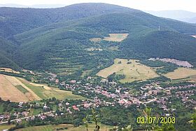 Pohľad na Rožňavské Bystré z Plešivskej planiny