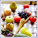 Z výstavky ovocia a zeleniny, ktorú pripravili žiaci ZŠsMŠ v Jelšave so svojimi učiteľkami